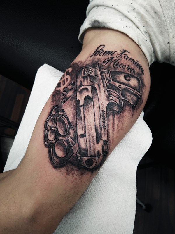 CHICANO TATTOOS - CHICANO TATTOOS